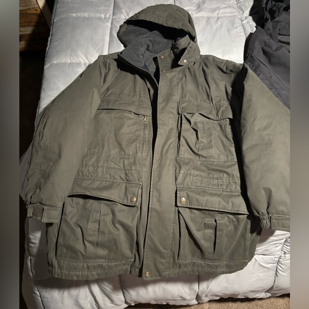 Heavy duty Men’s winter coat with fuzzy lining over torso